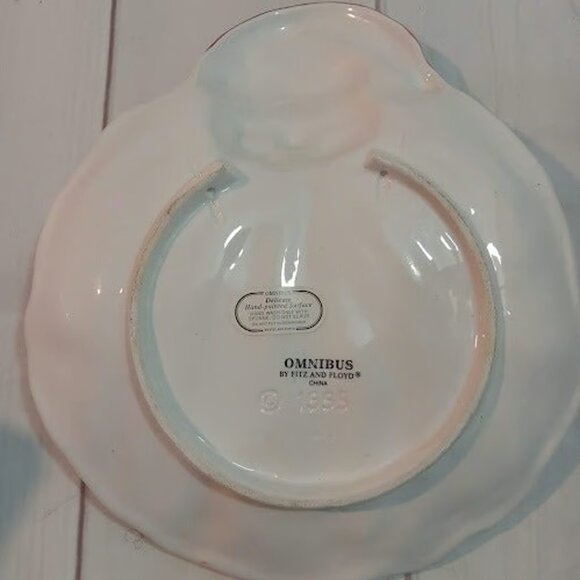 Omnibus by FITZ AND FLOYD Hand-Painted Santa Serving Plate - Picture 4 of 8